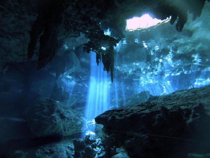 Buscan a tres espeleólogas catalanas en una cueva de Arredondo (Cantabria)