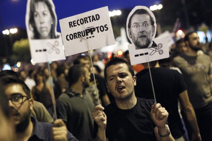 'Barbacoa de chorizos': Protestas en toda España ante las sedes del PP