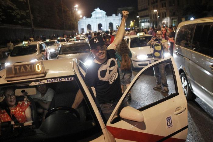 'Barbacoa de chorizos': Protestas en toda España ante las sedes del PP
