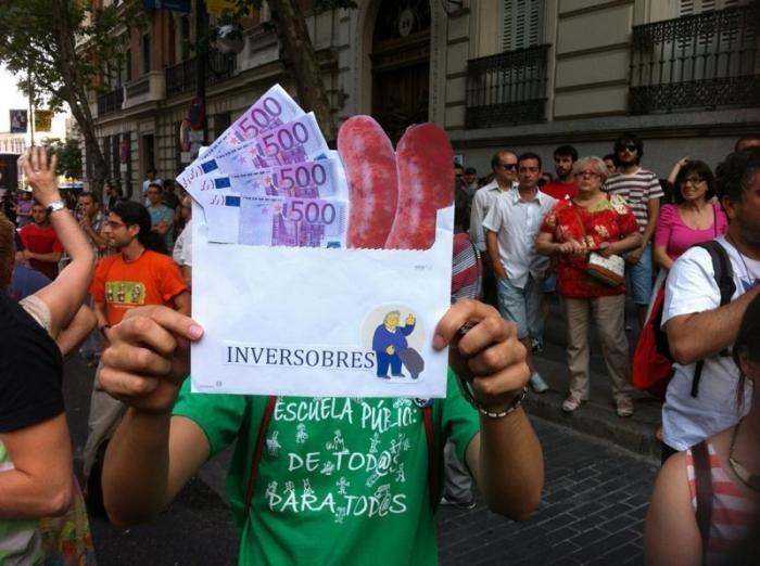 'Barbacoa de chorizos': Protestas en toda España ante las sedes del PP