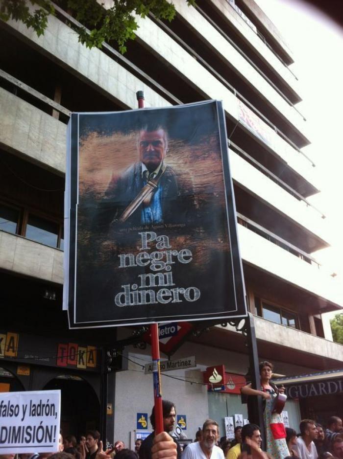 'Barbacoa de chorizos': Protestas en toda España ante las sedes del PP