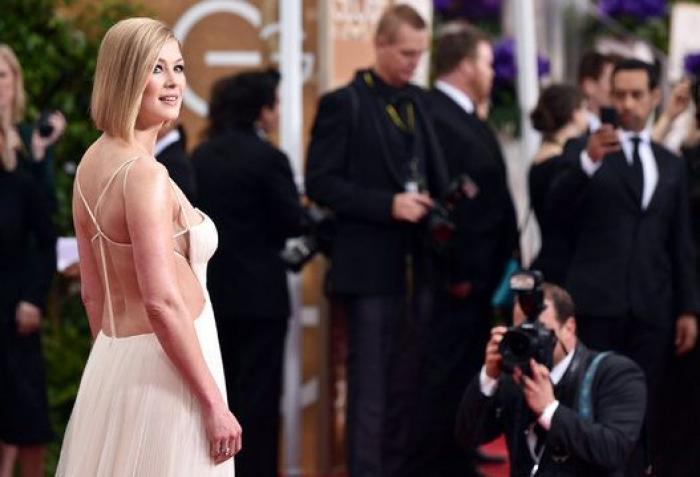 El 'photobomb' de Benedict Cumberbatch a Meryl Streep en los Globos de Oro (GIF)