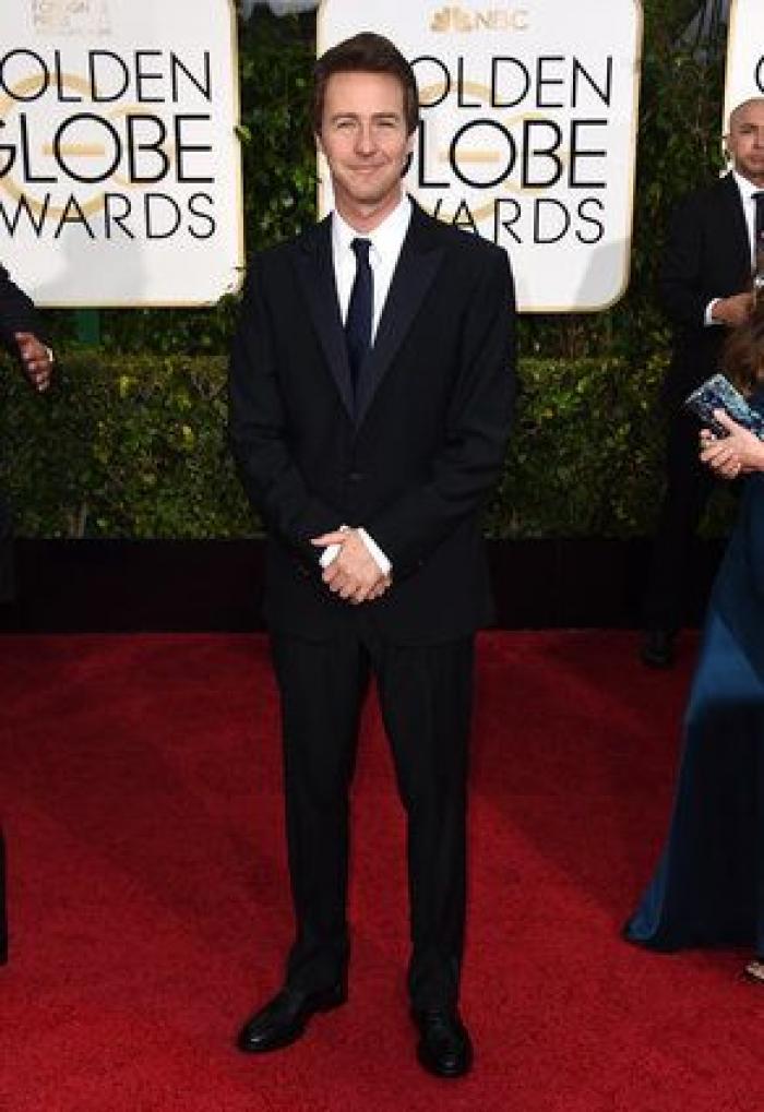 El 'photobomb' de Benedict Cumberbatch a Meryl Streep en los Globos de Oro (GIF)