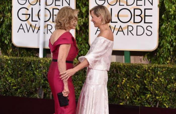 El 'photobomb' de Benedict Cumberbatch a Meryl Streep en los Globos de Oro (GIF)