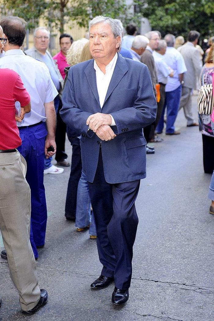 ¿Por qué nadie dimite en España? "Una vez que están arriba ya no los descabalga ni dios"