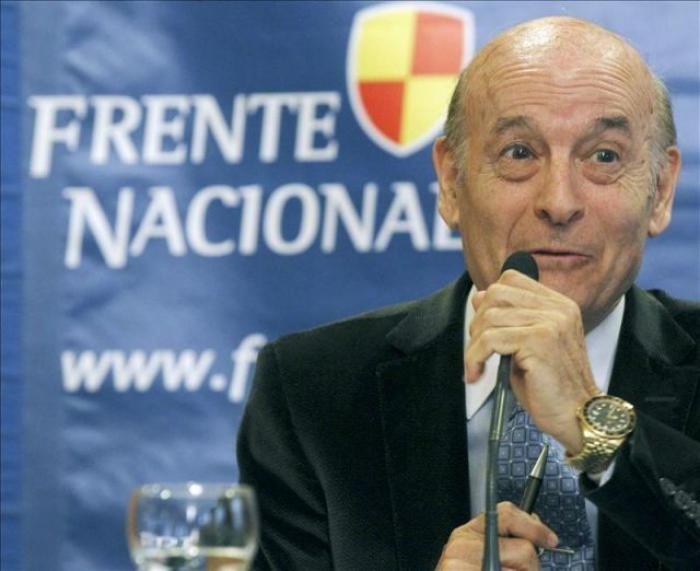 ¿Por qué nadie dimite en España? "Una vez que están arriba ya no los descabalga ni dios"