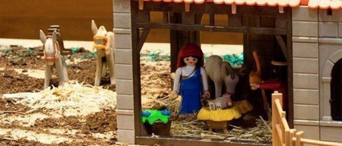 El Museo Etnográfico de Castilla y León convierte la granja de Playmobil en un portal de Belén