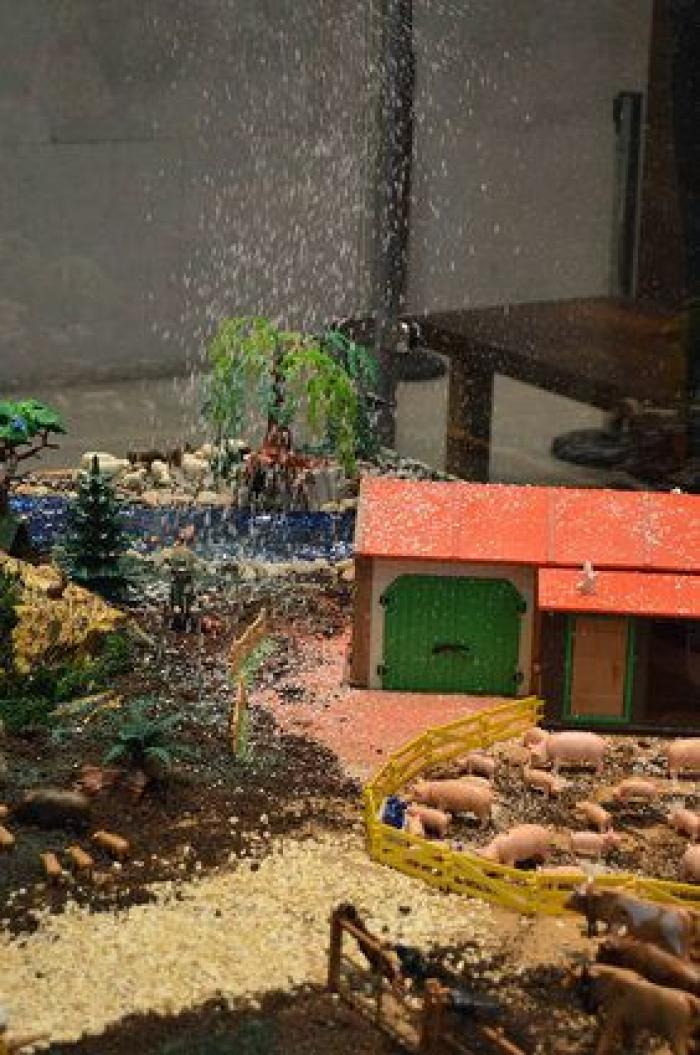 El Museo Etnográfico de Castilla y León convierte la granja de Playmobil en un portal de Belén