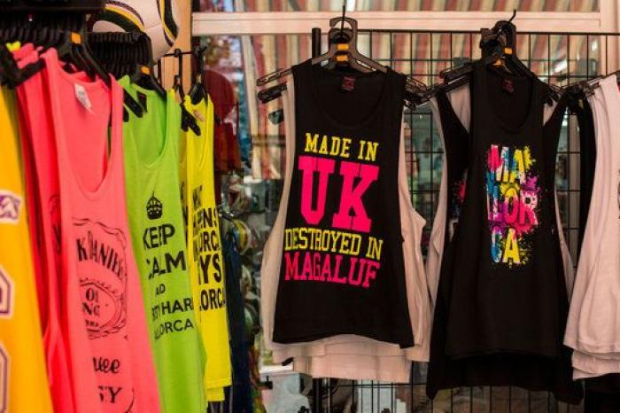 Dr. Balconing: el médico sevillano que estudia por qué ocurre y cómo prevenirlo