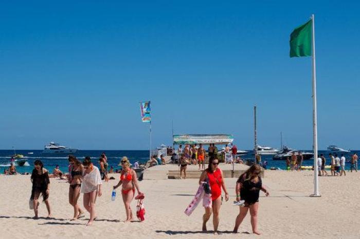 Dr. Balconing: el médico sevillano que estudia por qué ocurre y cómo prevenirlo