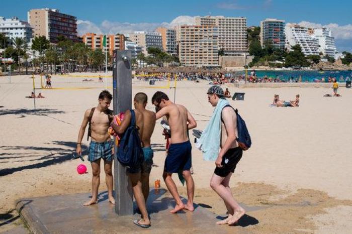 Dr. Balconing: el médico sevillano que estudia por qué ocurre y cómo prevenirlo