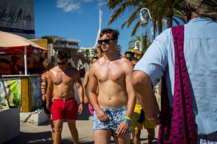 Dr. Balconing: el médico sevillano que estudia por qué ocurre y cómo prevenirlo