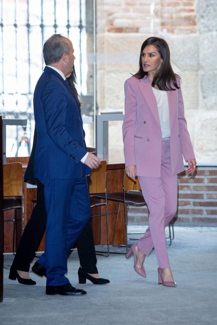 Este medio extranjero se deshace en elogios con la reina Letizia: el motivo se ve en la foto