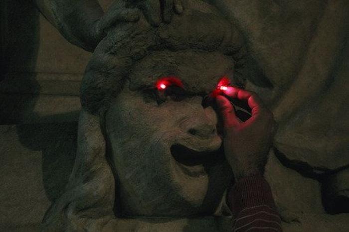 Va caminando por Madrid y ojo a lo que encuentra en la acera: muchos tienen que mirar dos veces