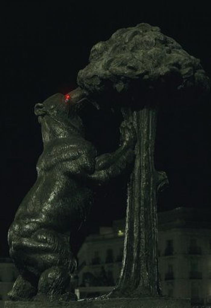 Va caminando por Madrid y ojo a lo que encuentra en la acera: muchos tienen que mirar dos veces