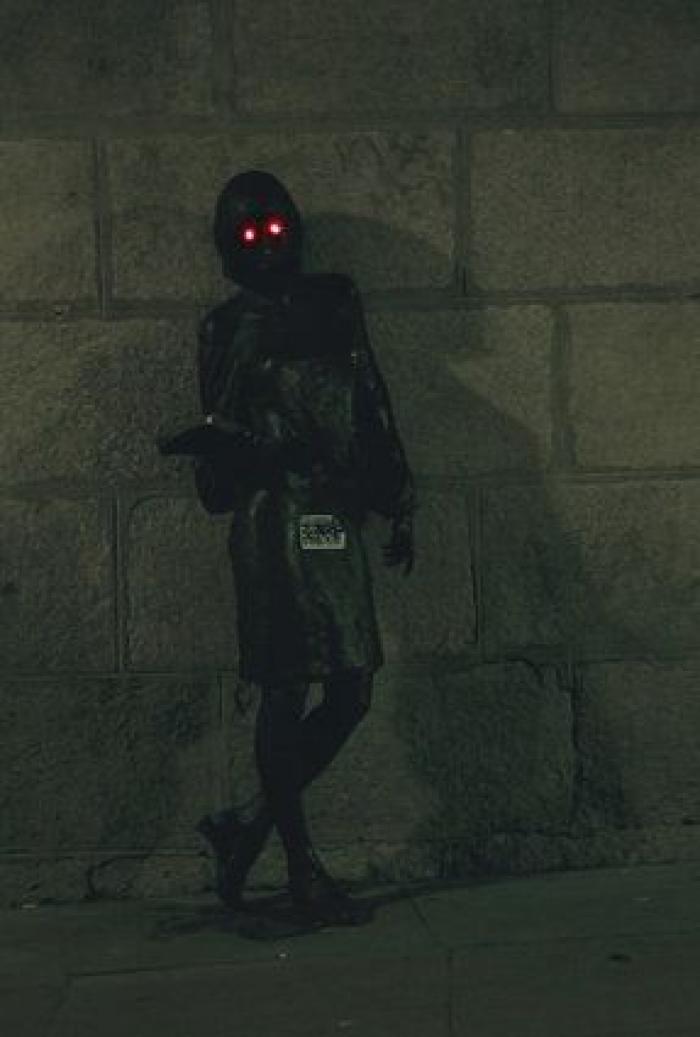 Va caminando por Madrid y ojo a lo que encuentra en la acera: muchos tienen que mirar dos veces