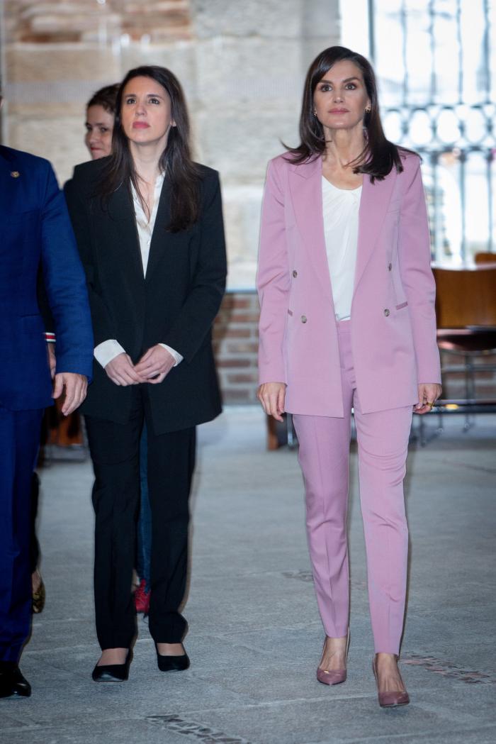 Este medio extranjero se deshace en elogios con la reina Letizia: el motivo se ve en la foto