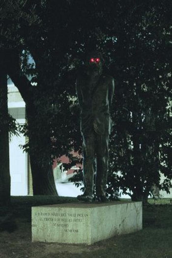 Va caminando por Madrid y ojo a lo que encuentra en la acera: muchos tienen que mirar dos veces