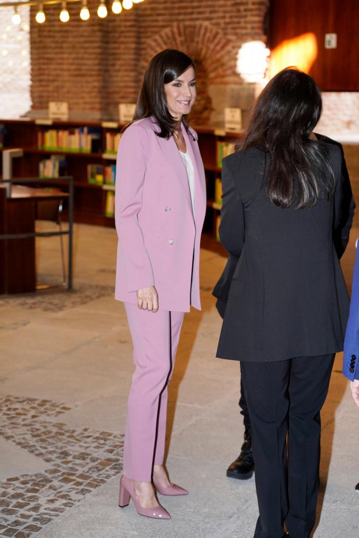 Este medio extranjero se deshace en elogios con la reina Letizia: el motivo se ve en la foto