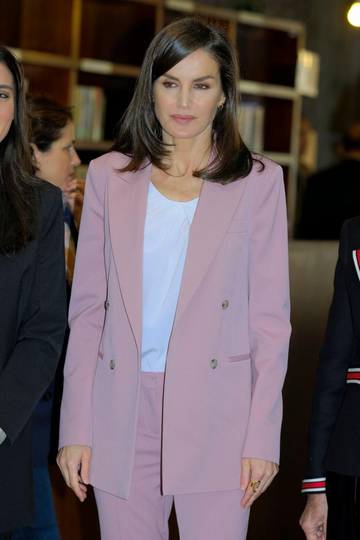 Este medio extranjero se deshace en elogios con la reina Letizia: el motivo se ve en la foto