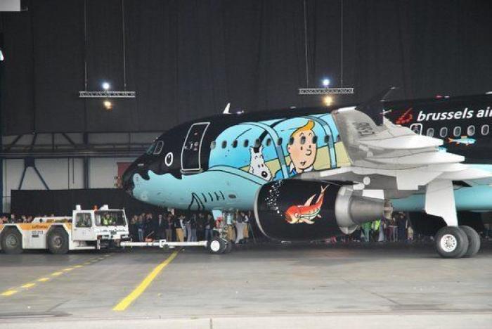 Un tuitero revienta las redes con lo que vio en este avión de EasyJet... y por la respuesta de la compañía