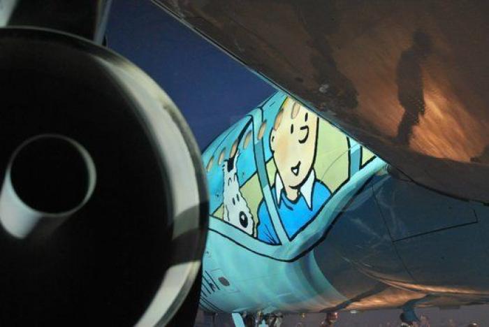 Un tuitero revienta las redes con lo que vio en este avión de EasyJet... y por la respuesta de la compañía