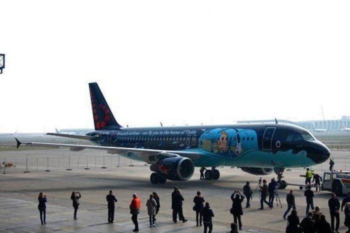 Un tuitero revienta las redes con lo que vio en este avión de EasyJet... y por la respuesta de la compañía