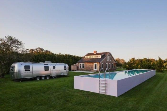 Deja flipando a medio Twitter al mostrar la forma de la piscina de una urbanización de Torrevieja