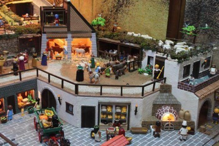 Esto sí que es montar el belén: 500 figuras de Playmobil y nueve meses de preparación (FOTOS)