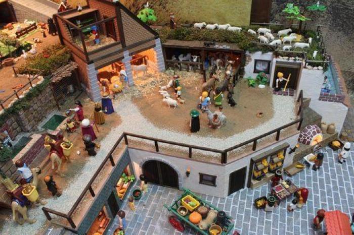 Esto sí que es montar el belén: 500 figuras de Playmobil y nueve meses de preparación (FOTOS)