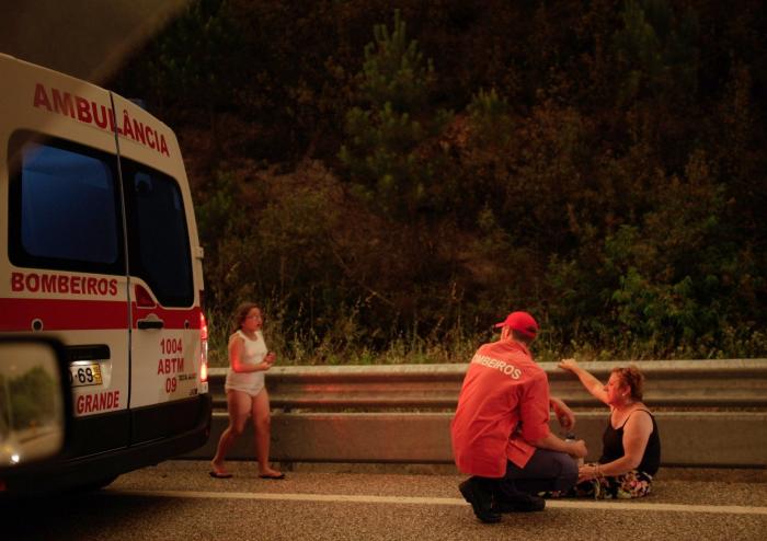 El incendio en el centro de Portugal deja ya 64 muertos y 135 heridos