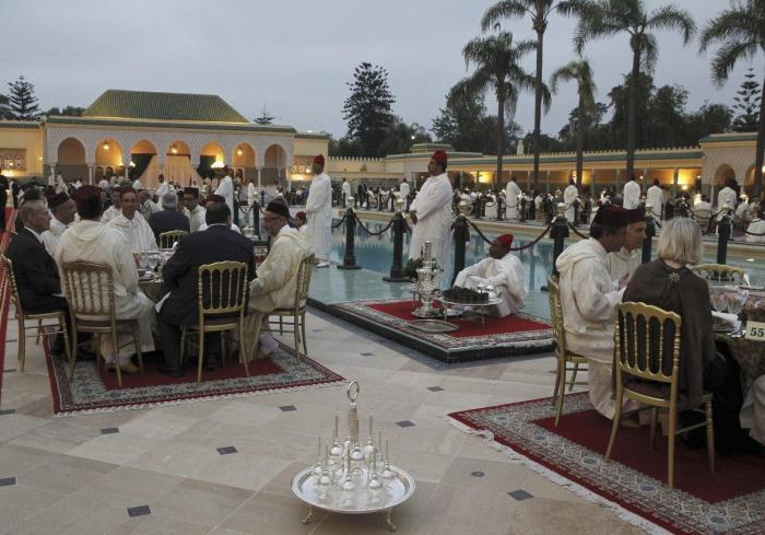 Mohamed VI de Marruecos promete una "nueva era" más social en el 20º aniversario de su reinado