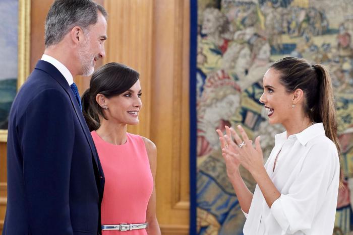 La foto de Letizia que más está dando que hablar en las revistas del corazón: la clave es quién está un metro a su derecha