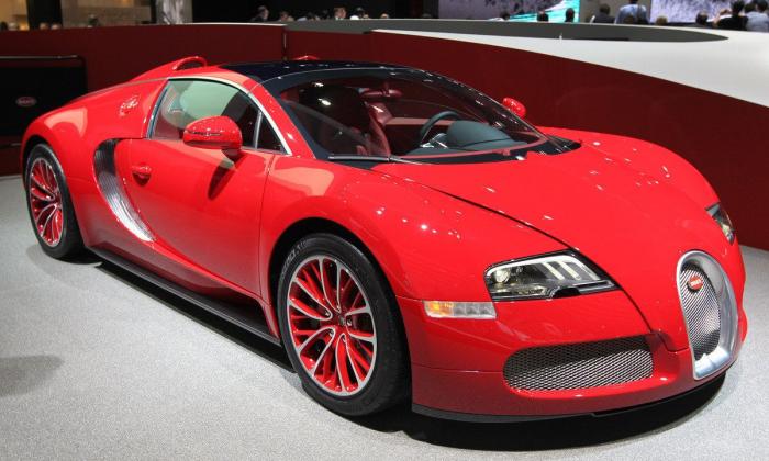 Cristiano Ronaldo le hace un regalo de 100.000 euros a su madre y le llueven las críticas