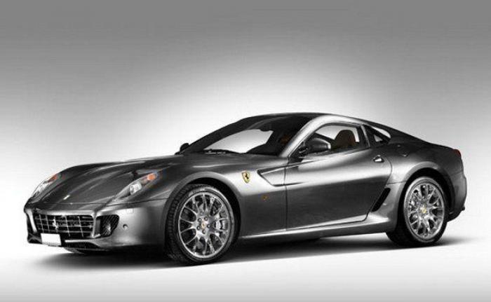 Cristiano Ronaldo le hace un regalo de 100.000 euros a su madre y le llueven las críticas