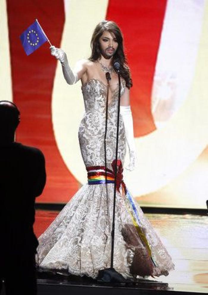 El presentador de Miss Universo se confunde y corona a la concursante equivocada (VÍDEO)