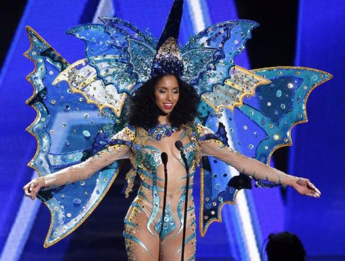 El presentador de Miss Universo se confunde y corona a la concursante equivocada (VÍDEO)