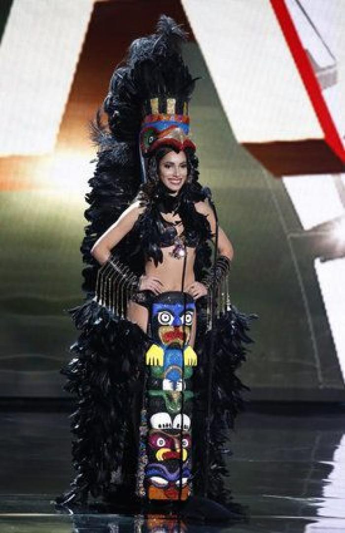 El presentador de Miss Universo se confunde y corona a la concursante equivocada (VÍDEO)