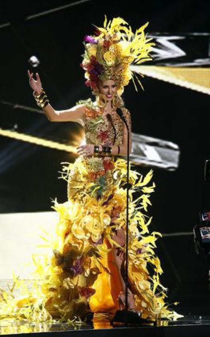 El presentador de Miss Universo se confunde y corona a la concursante equivocada (VÍDEO)