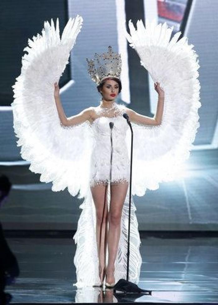 El presentador de Miss Universo se confunde y corona a la concursante equivocada (VÍDEO)