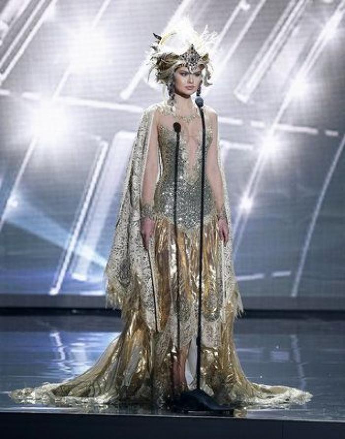 El presentador de Miss Universo se confunde y corona a la concursante equivocada (VÍDEO)