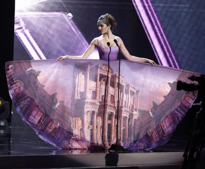 El presentador de Miss Universo se confunde y corona a la concursante equivocada (VÍDEO)