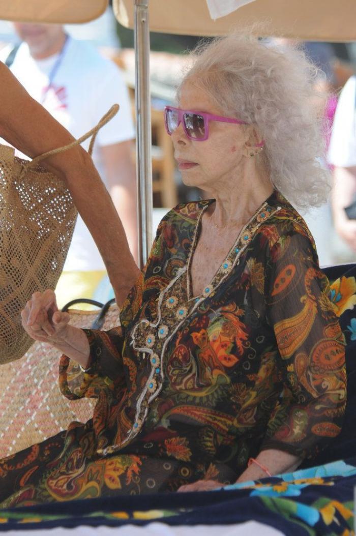 La Duquesa de Alba, en la playa: Ibiza para comenzar agosto (FOTOS)