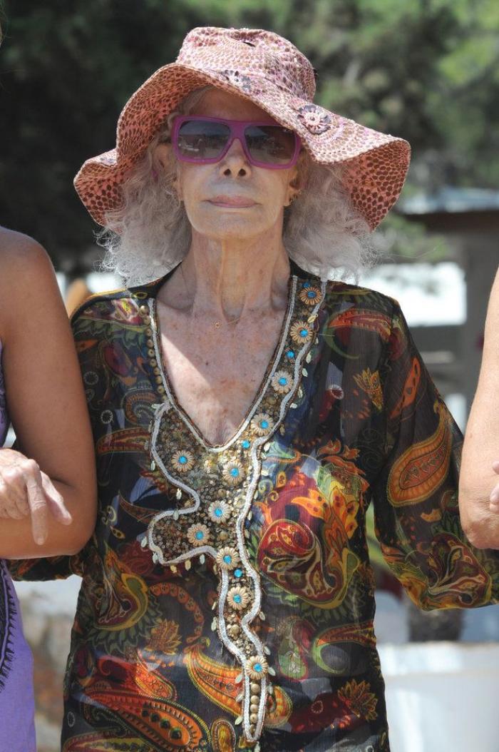 La Duquesa de Alba, en la playa: Ibiza para comenzar agosto (FOTOS)