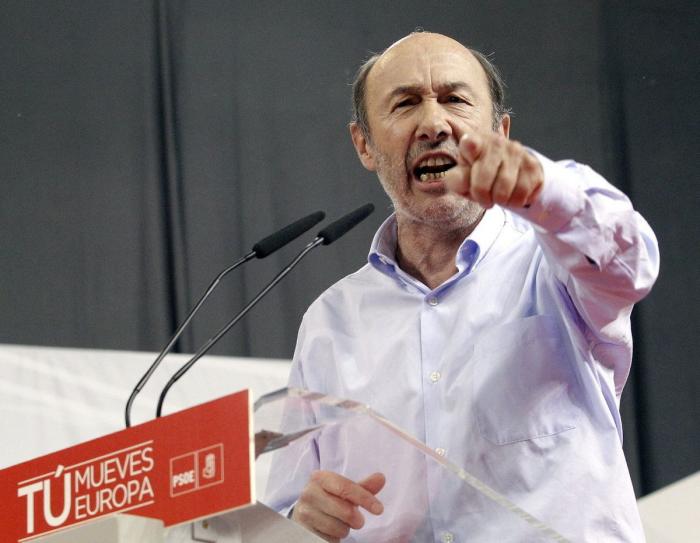 Aprende a poner cara de político en un cierre de campaña (FOTOS)