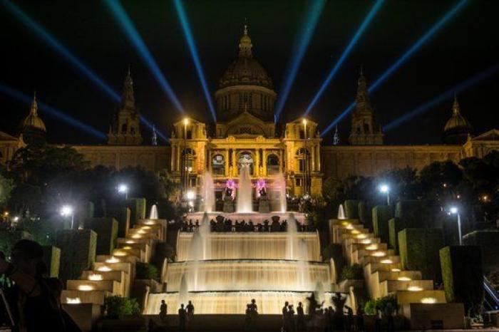 España de noche: 10 rincones que querrás conocer a la luz de la luna