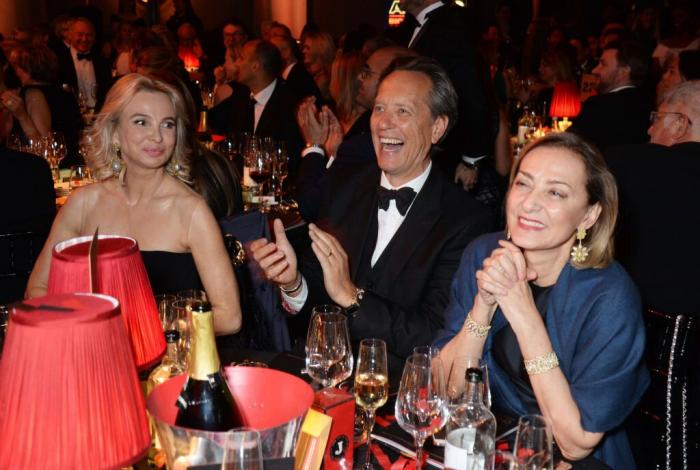 Corinna Larsen utilizó 12 sociedades en paraísos fiscales durante su relación con Juan Carlos I