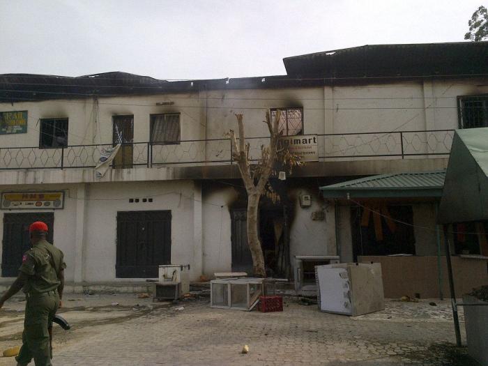 Boko Haram se atribuye el secuestro de más de 300 estudiantes en Nigeria