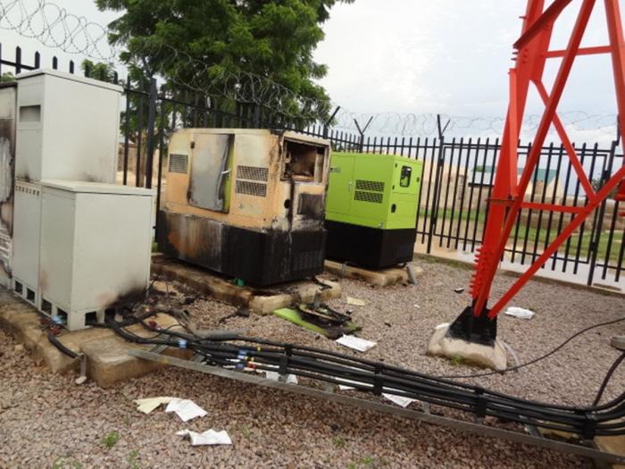 Boko Haram se atribuye el secuestro de más de 300 estudiantes en Nigeria