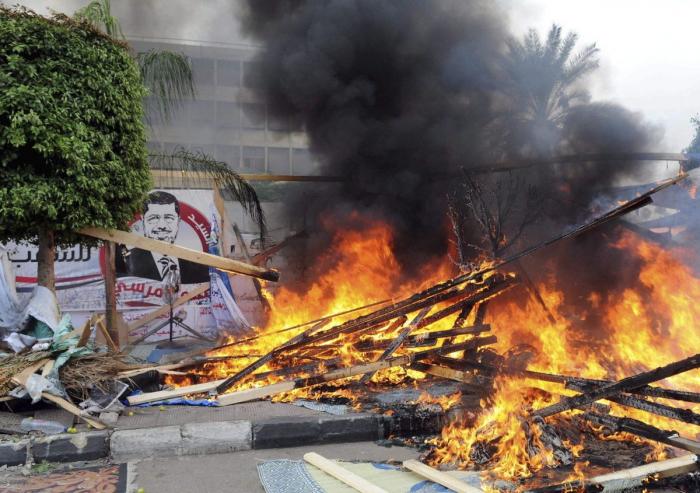 Mohamed el Baradei deja la vicepresidencia del Gobierno de Egipto